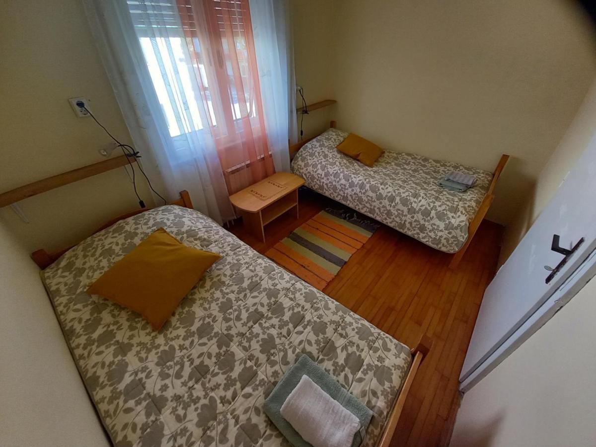 Rooms Apartma Cerknica Eksteriør bilde